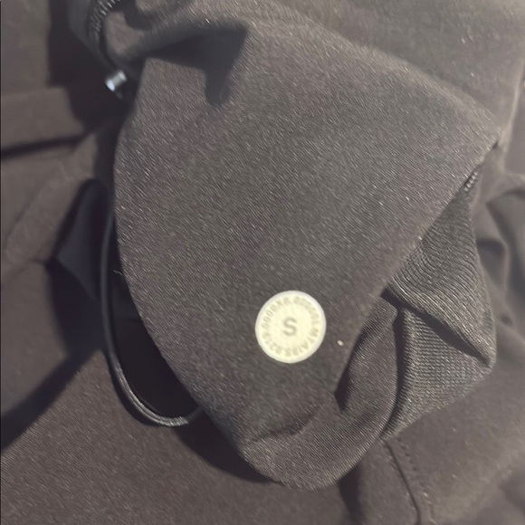 Lululemon Athletic Shorts with Elastic Waistband - Picture 7 of 10